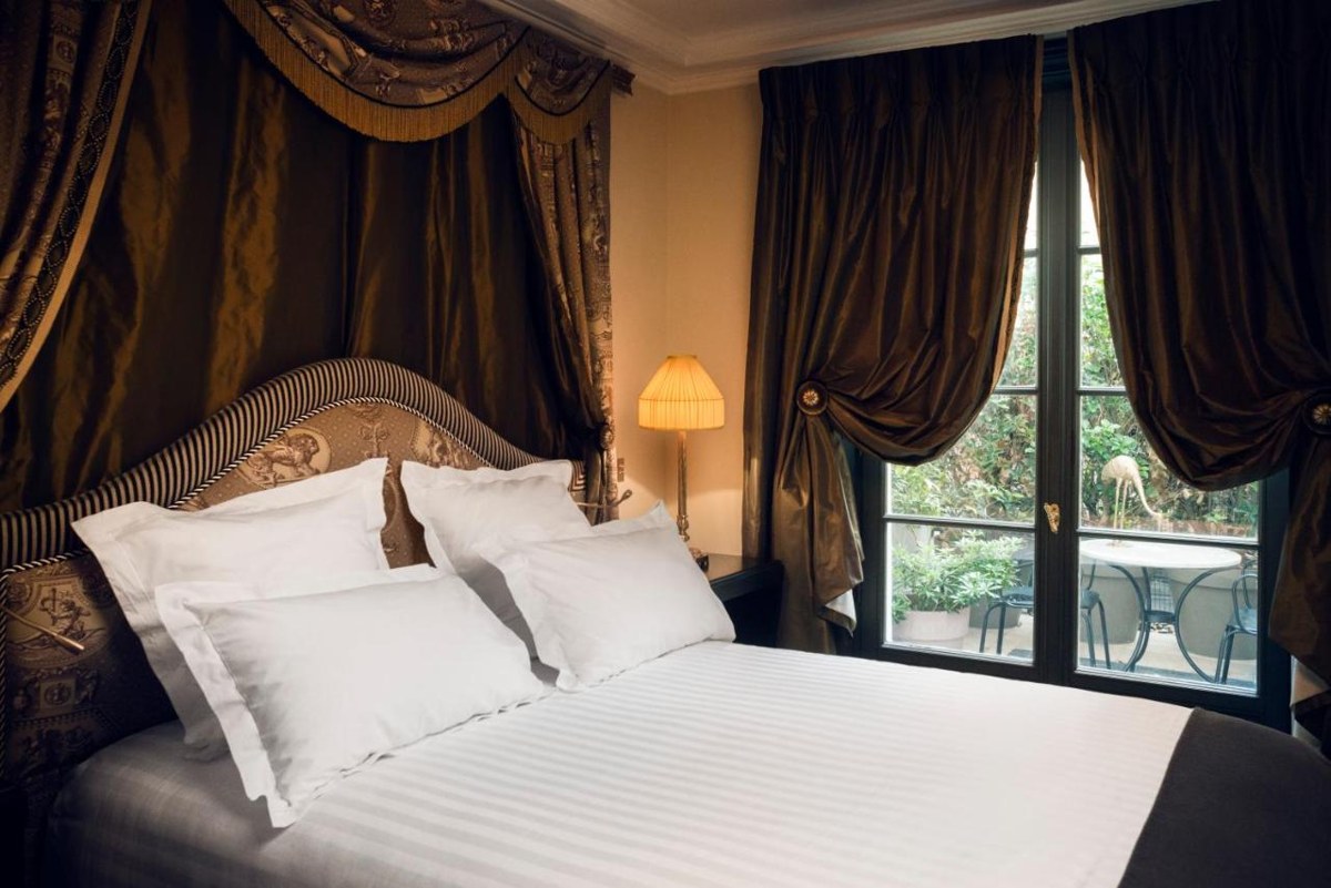 MAISON ATHENEE