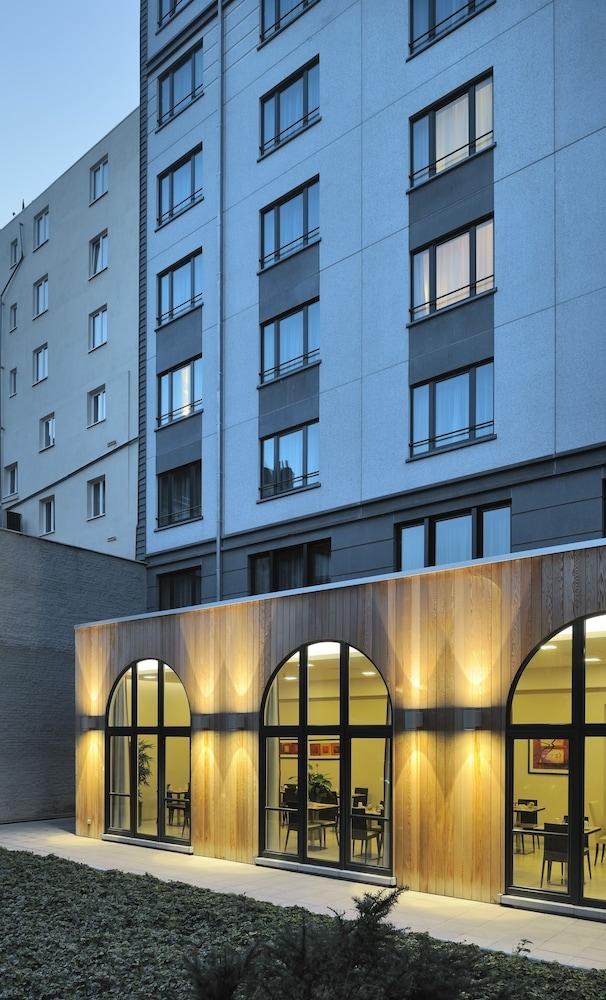 Novotel Brussels Centre Midi Station photo 2