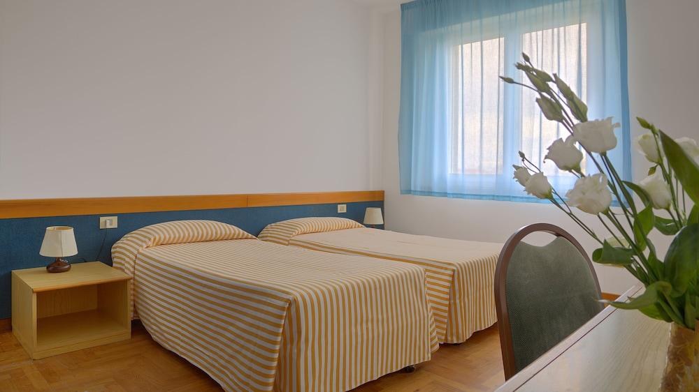 HOTEL MISTRAL photo 4
