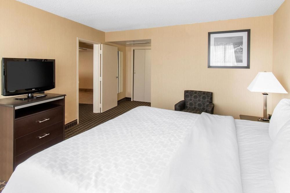 CLARION HOTEL DENVER CENTRAL photo 2