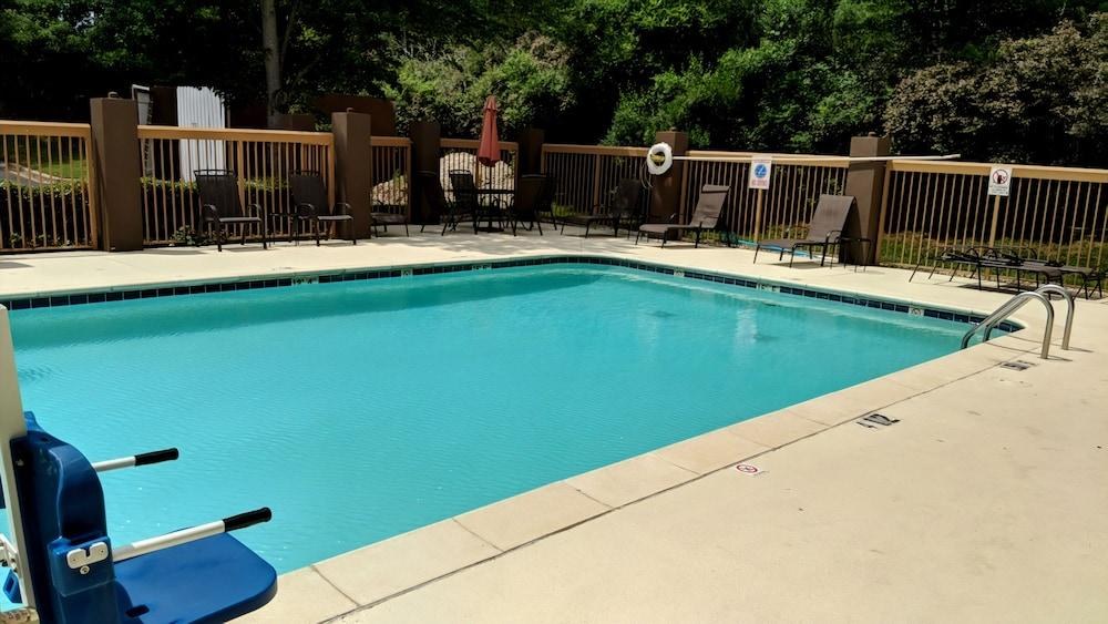 COMFORT SUITES - UNIVERSITY AREA photo 3