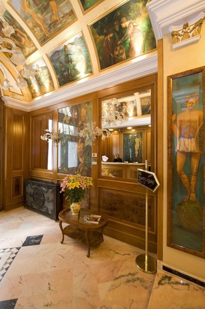 HOTEL JOLI photo 1