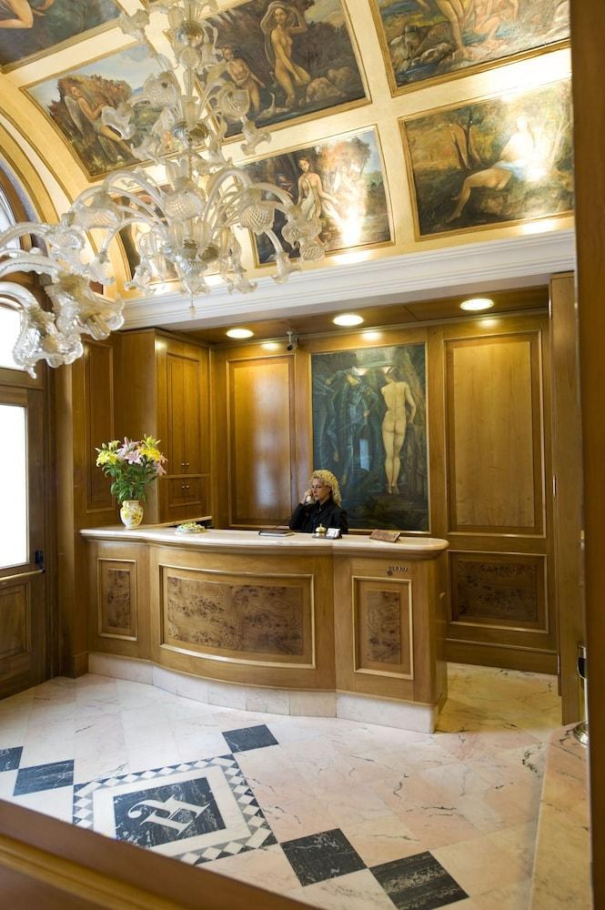 HOTEL JOLI photo 2