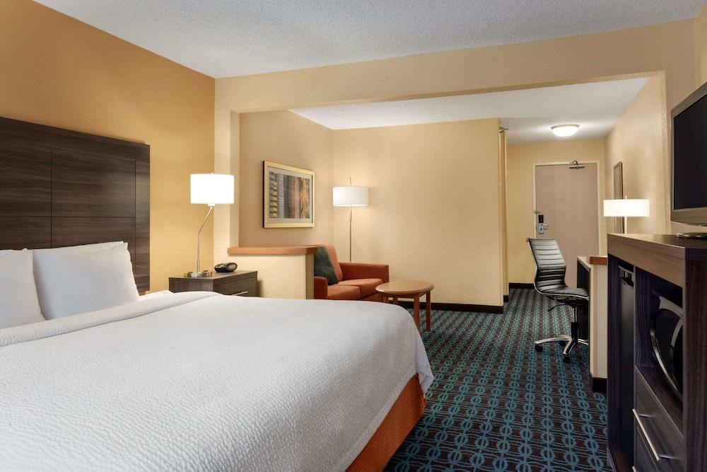 Baymont by Wyndham Tulsa photo 2