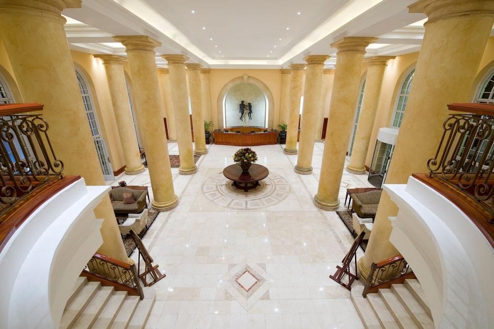 SOUTHERN SUN THE CULLINAN photo 2
