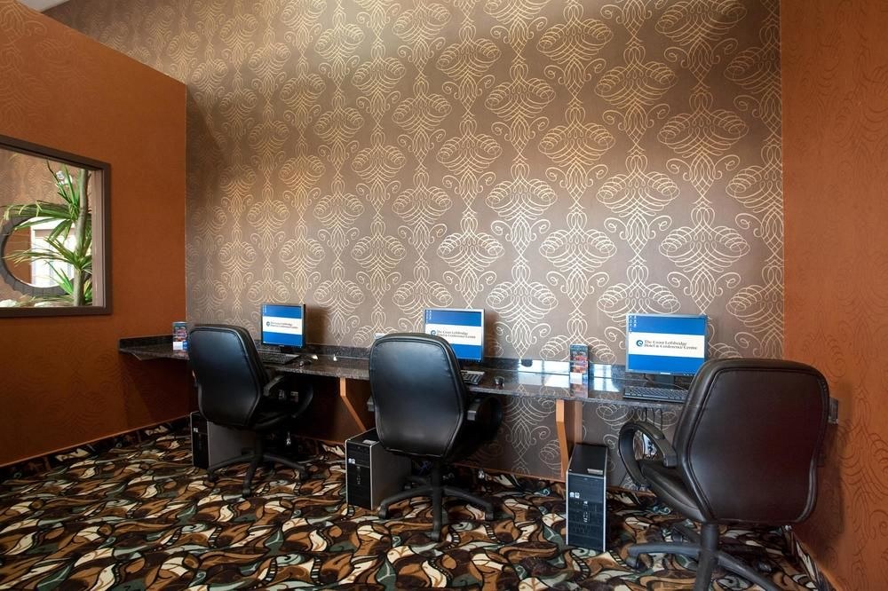 COAST LETHBRIDGE HOTEL & CONFERENCE CENTRE