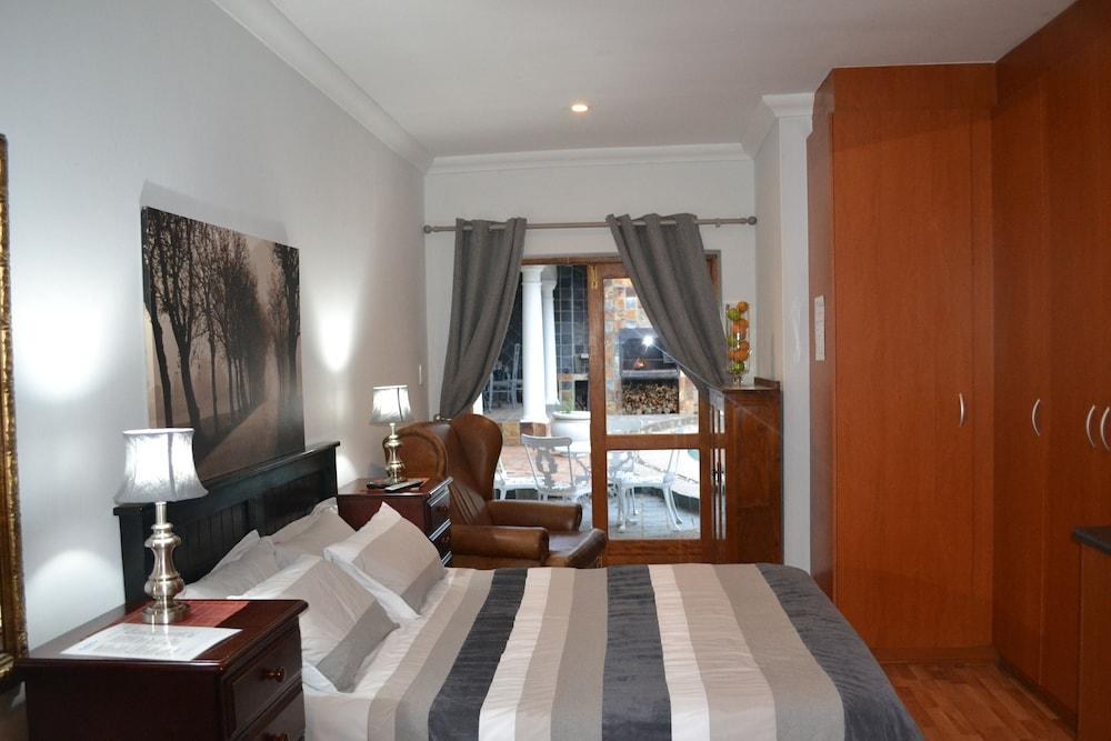 A SMART STAY APARTMENTS photo 2