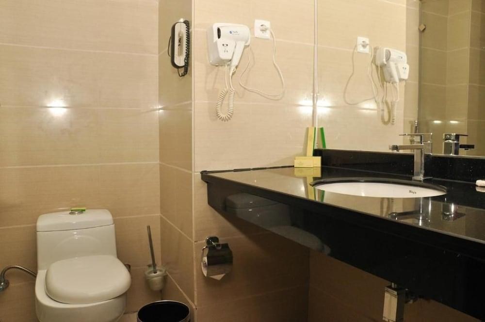 HARMONY HOTEL photo 2