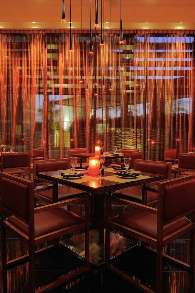 Park Inn Abu Dhabi, Yas Island photo 3