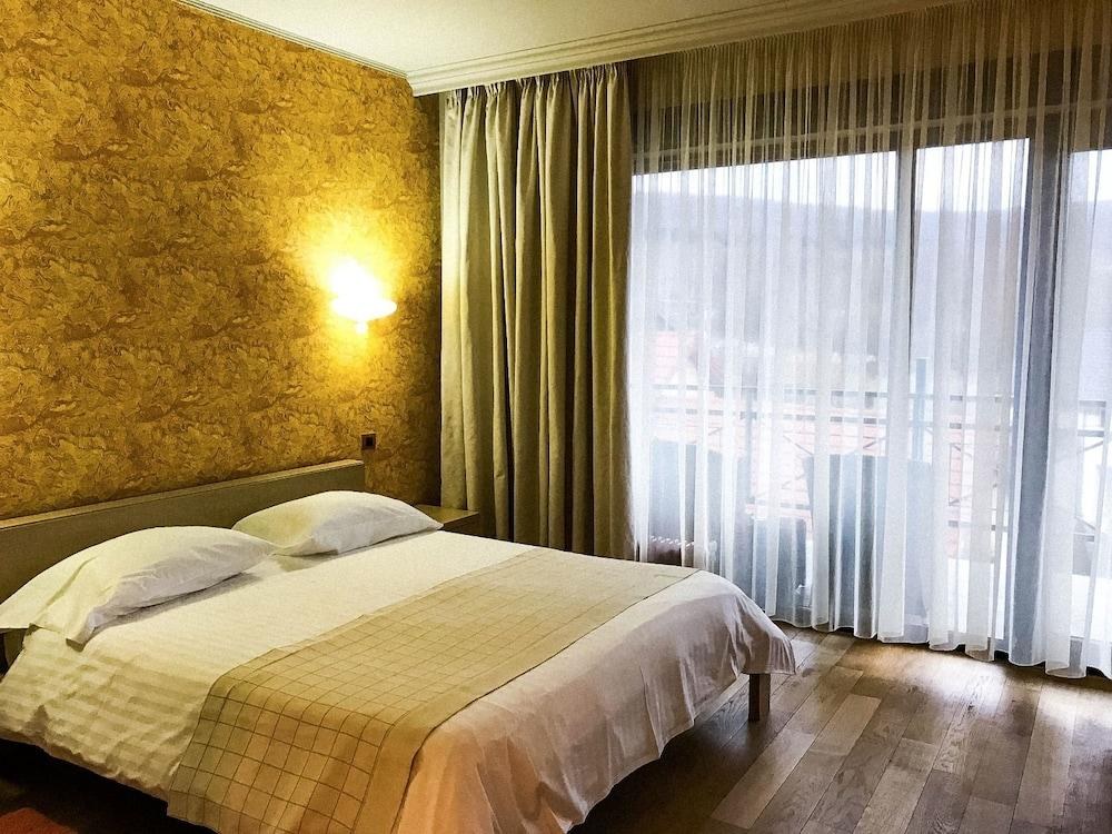 SUNNY HILL HOTEL photo 2