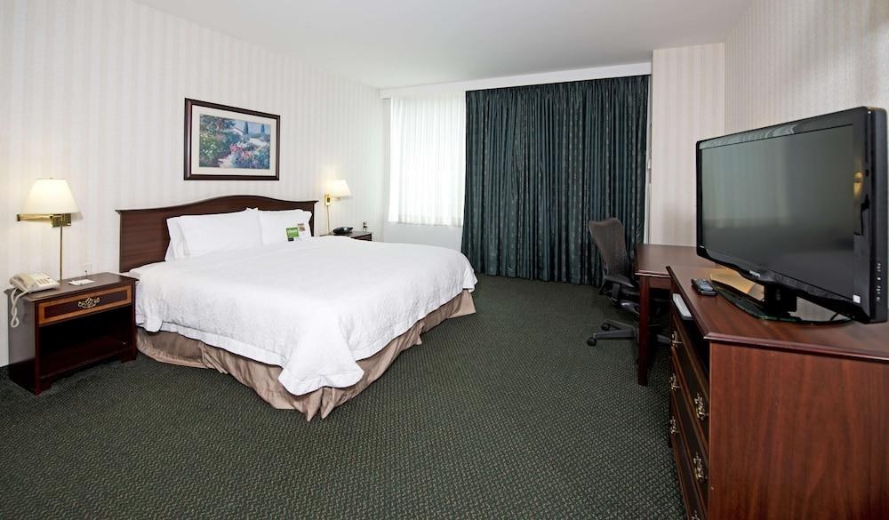 HAMPTON INN BY HILTON OTTAWA photo 4