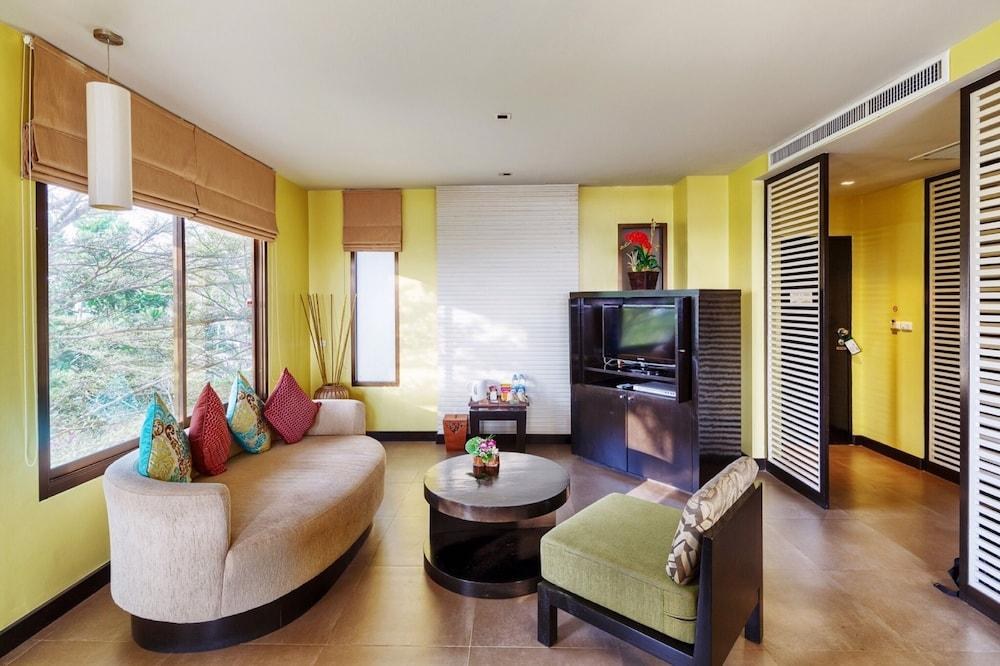 APSARA BEACHFRONT RESORT AND VILLA photo 3