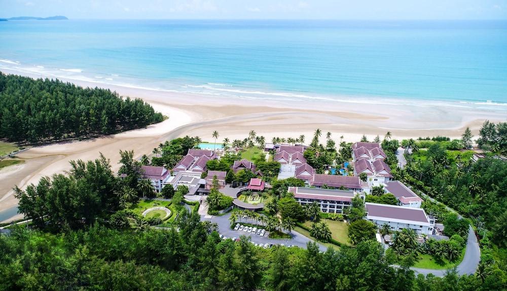 APSARA BEACHFRONT RESORT AND VILLA photo 4