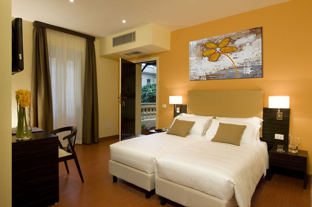ROME GARDEN HOTEL photo 1