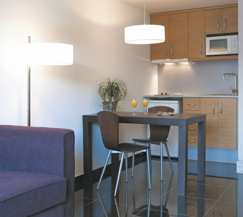 HESPERIA FIRA SUITES photo 1