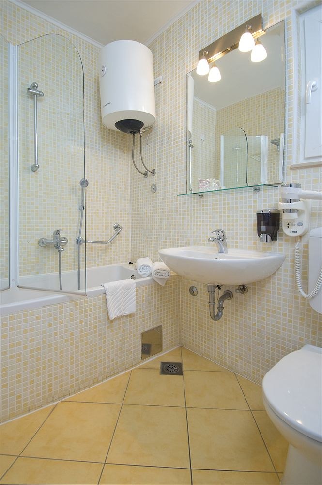 PHARIA APARTHOTEL photo 1