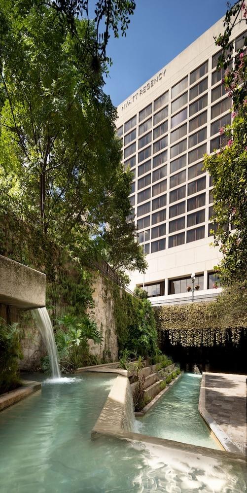 HYATT REGENCY SAN ANTONIO photo 2