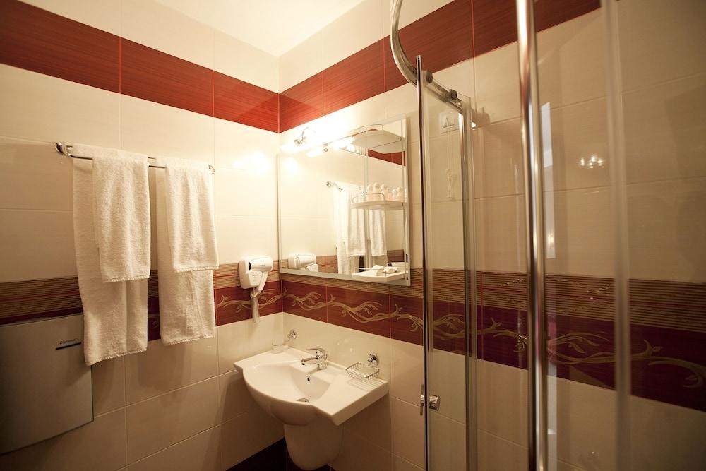 ARIS HOTEL photo 2