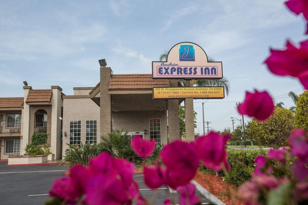 ANAHEIM EXPRESS INN photo 3