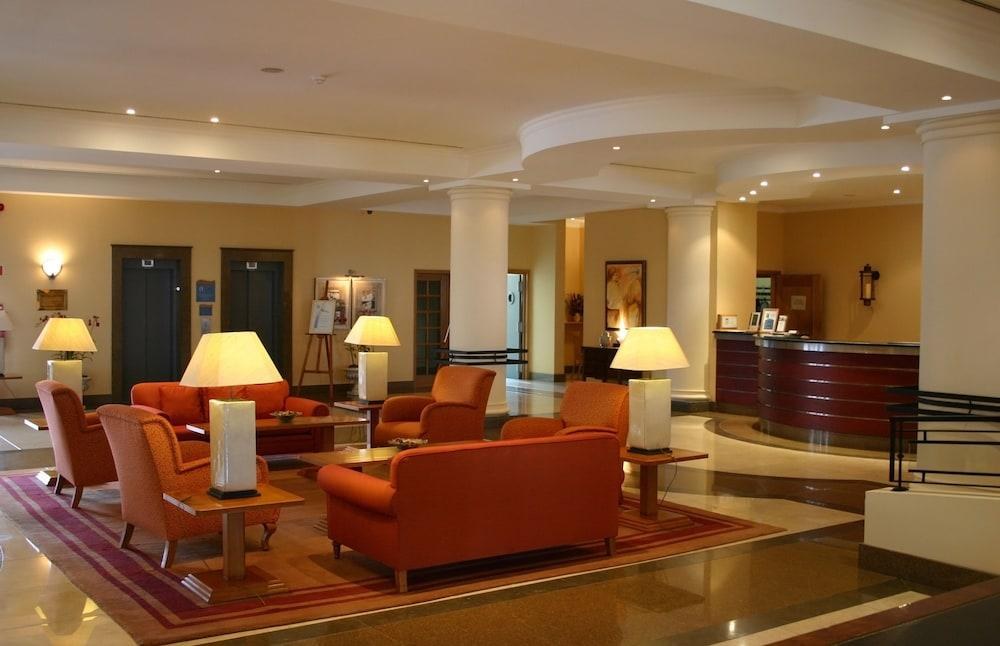 HOTEL PORTOBAY SANTA MARIA photo 2