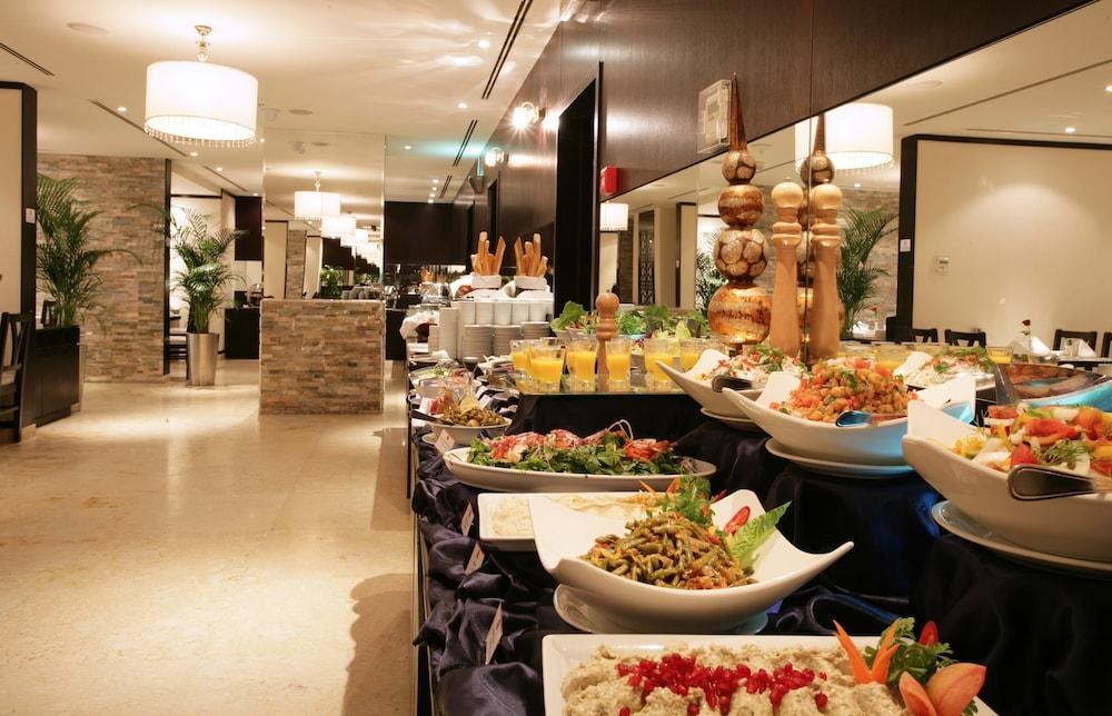 Ramada Hotel & Suite Ajman photo 2