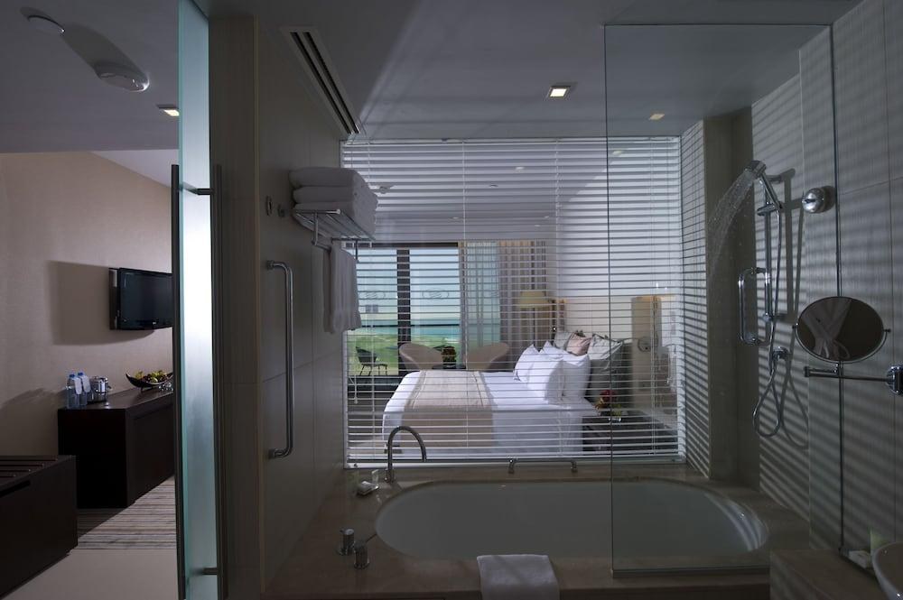 Crowne Plaza Hotel Abu Dhabi Yas Island photo 4