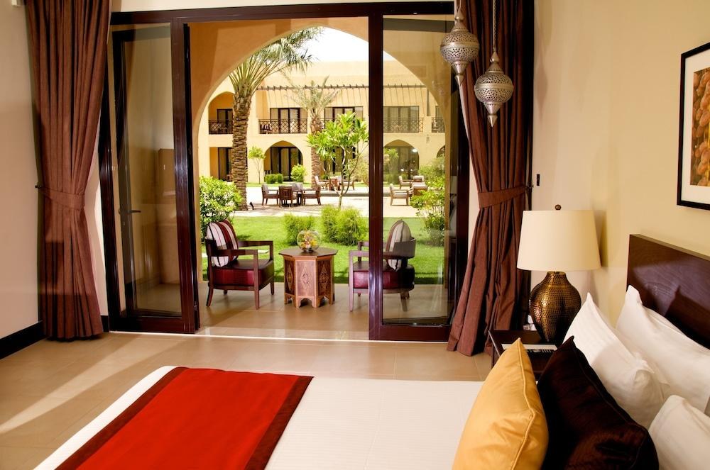 TILAL LIWA HOTEL photo 2