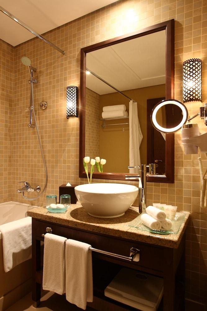 TILAL LIWA HOTEL photo 3