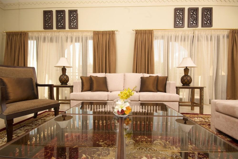 TILAL LIWA HOTEL photo 4