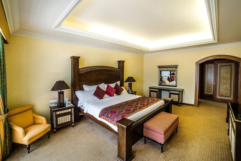 Al Raha Beach Hotel photo 4