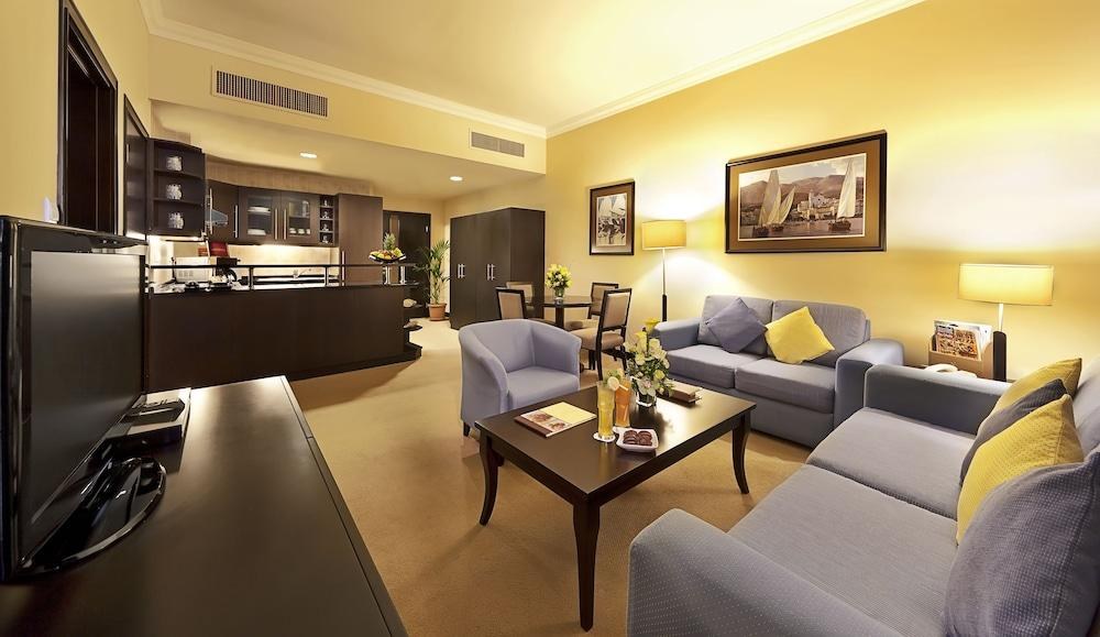Al Manzel Hotel Apartments photo 2