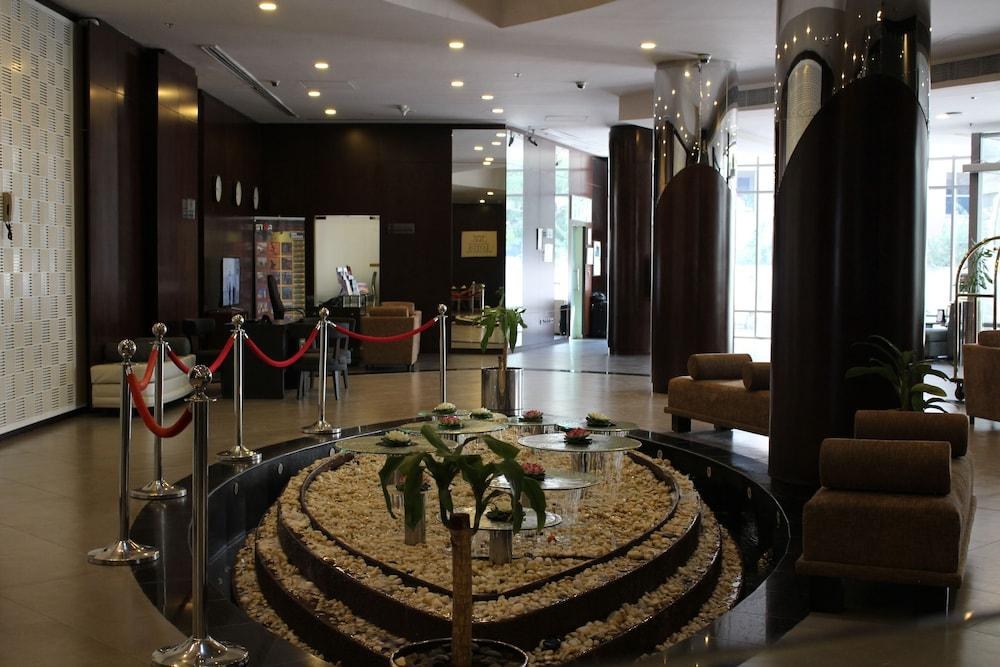 Signature Hotel Apartment & Spa Marina (Ex Lotus) photo 4