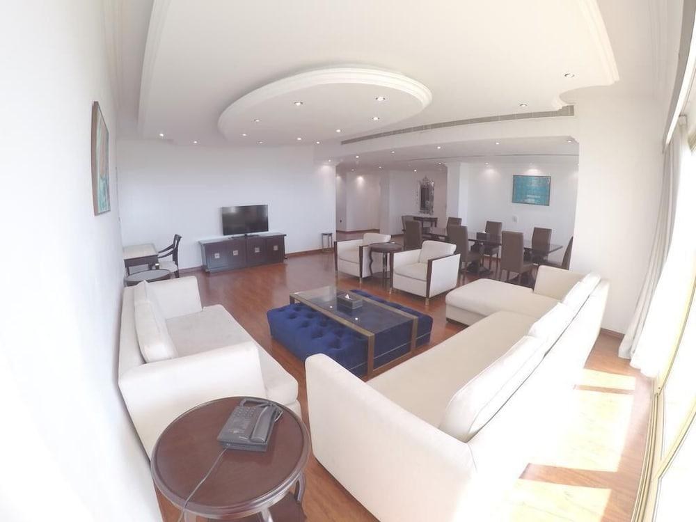 Number One Tower Suites photo 4