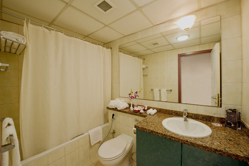 Al Bustan Centre & Residence photo 1