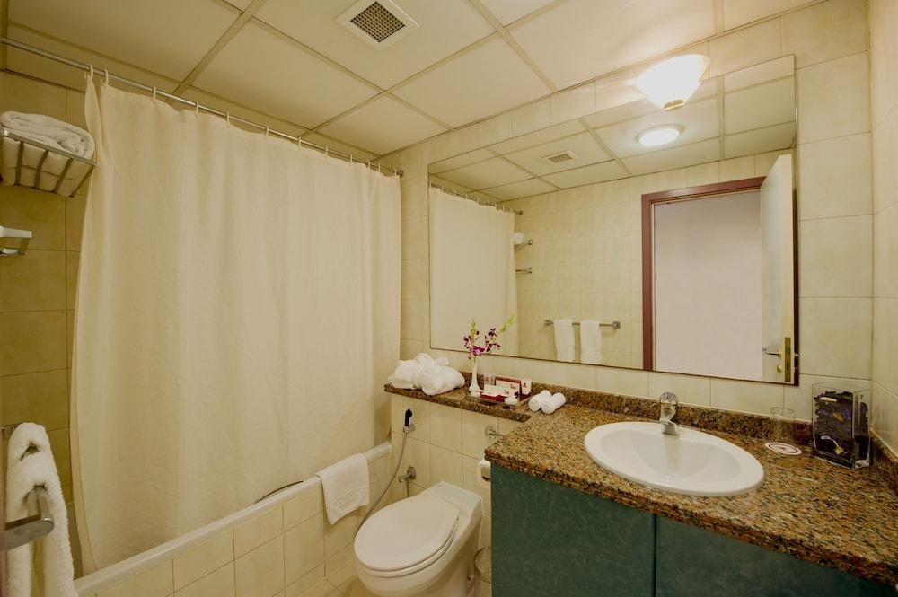 Al Bustan Centre & Residence photo 2