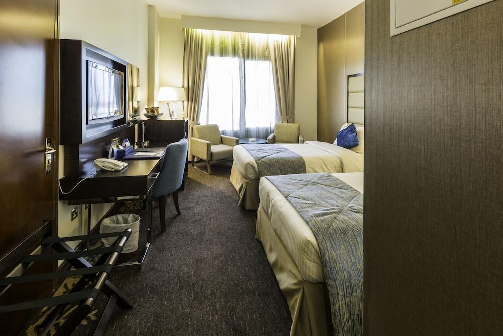 Howard Johnson by Wyndham Bur Dubai photo 2