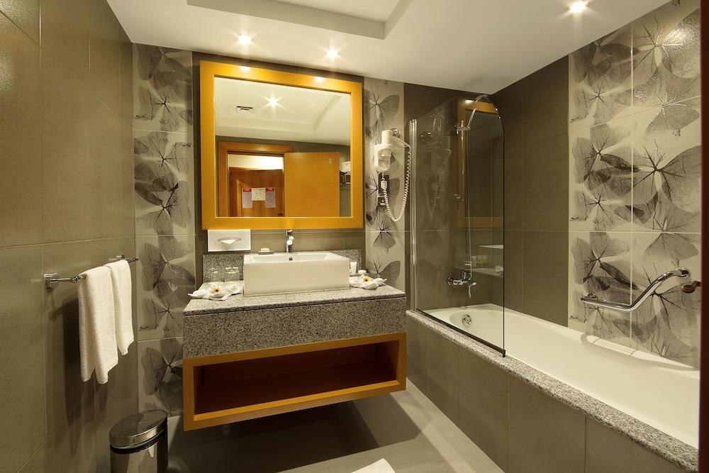 Lotus Grand Hotel Dubai photo 4