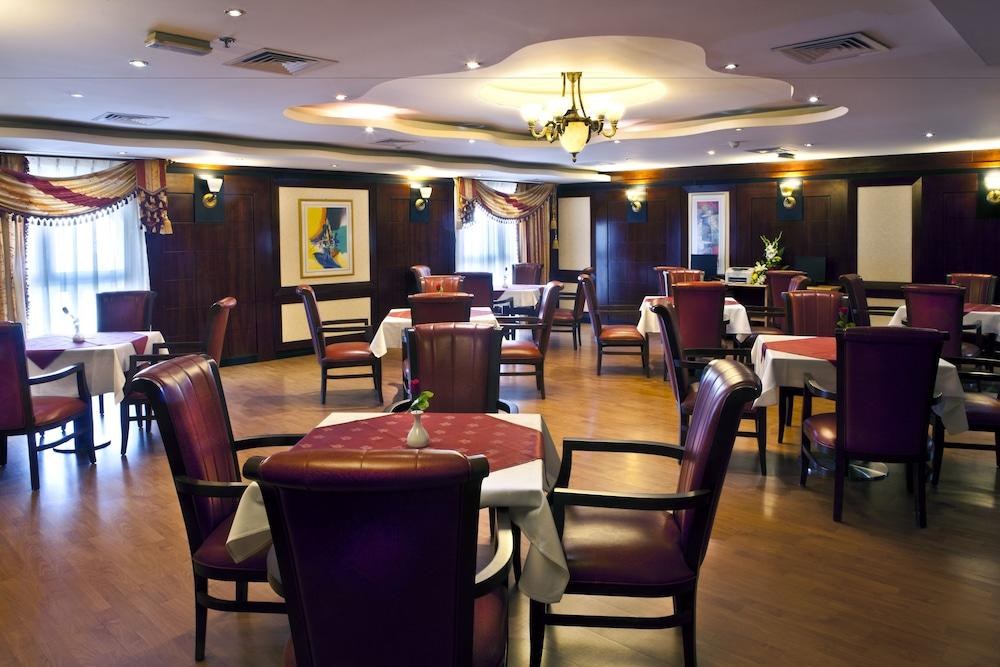 Landmark Plaza Hotel photo 4