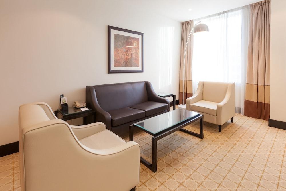 Holiday Inn Dubai - Al Barsha photo 2