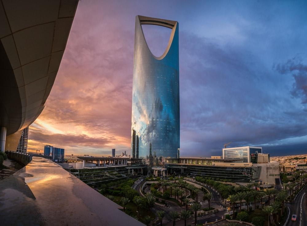 Four Seasons Riyadh At kingdom Centre photo 3