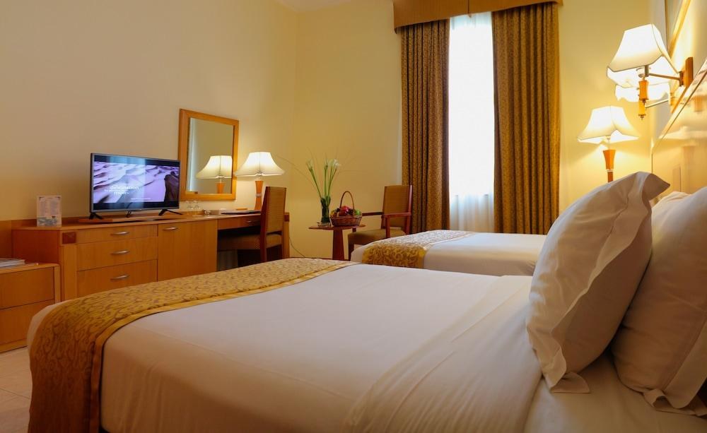 Sharjah Premiere Hotel & Resort photo 4