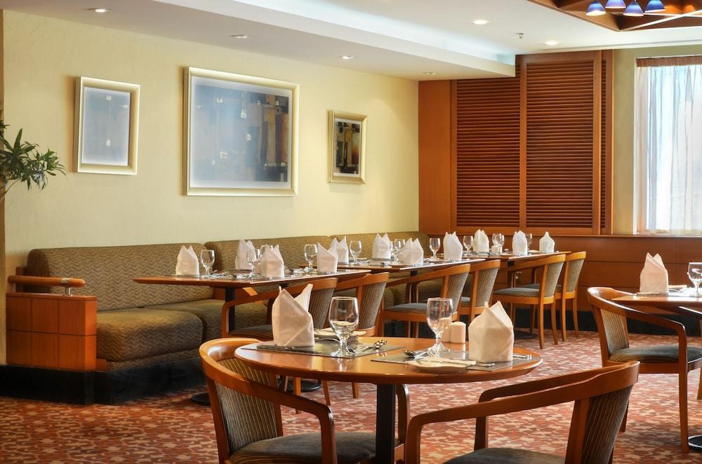 SWISS-BELHOTEL SHARJAH photo 4