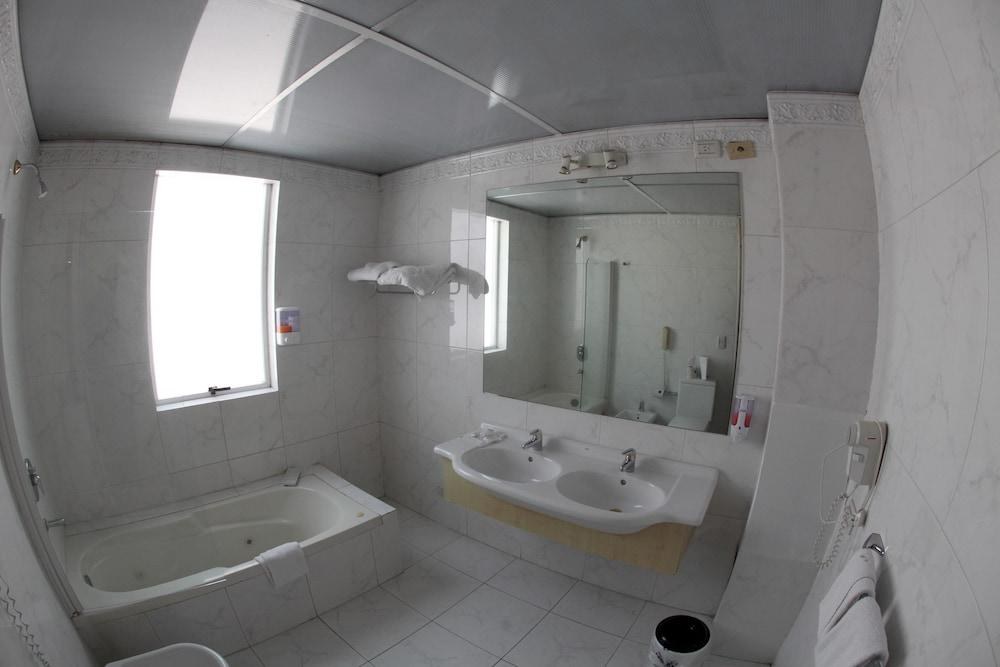 Cristal Palace photo 3