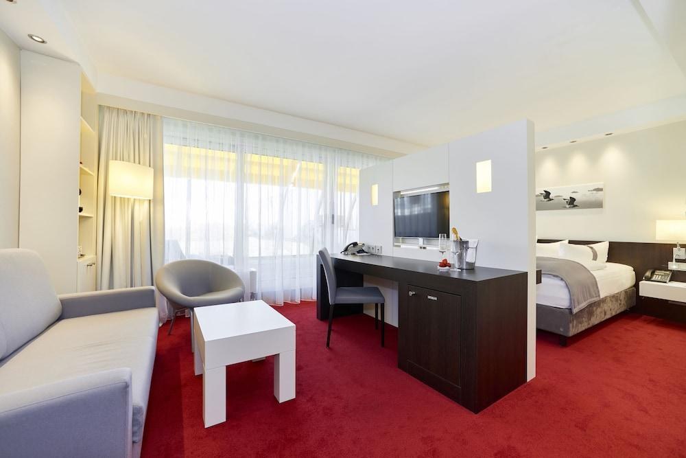 Holiday Inn Berlin Airport Conference Center photo 2