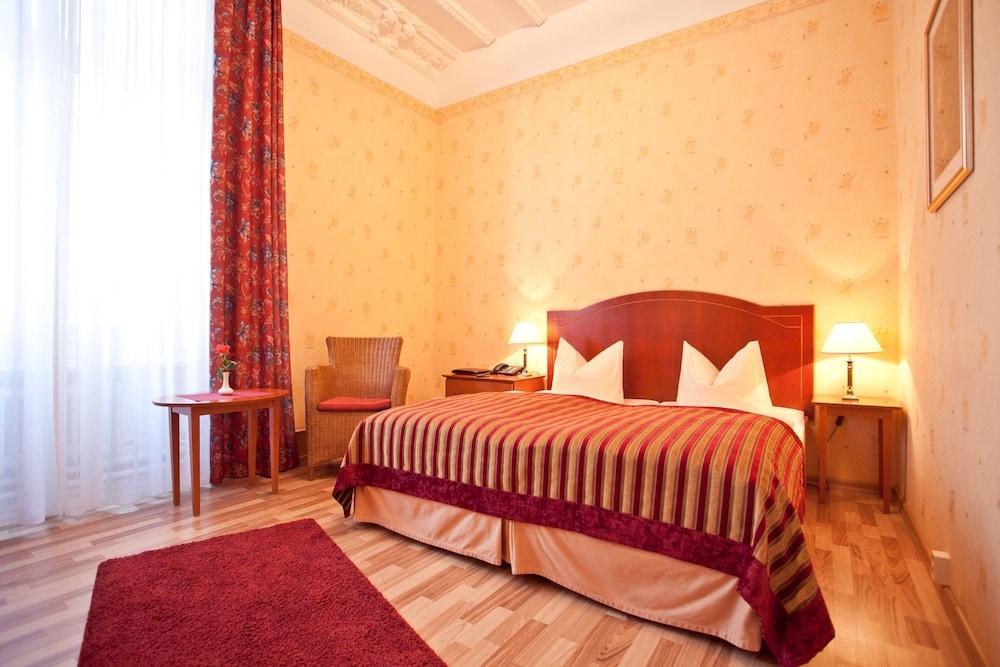SAFESTAY BERLIN
