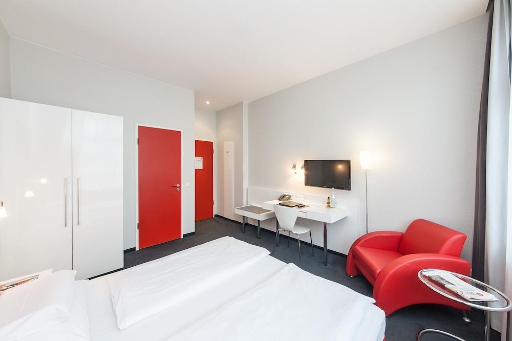 Garner Hotel Berlin - Checkpoint Charlie photo 2
