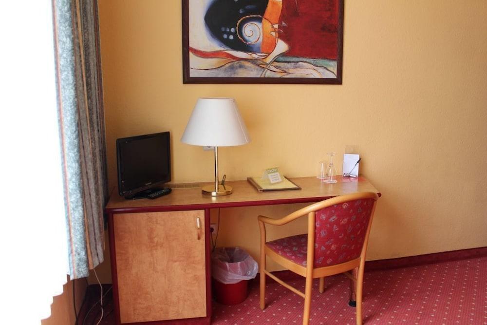 Astor photo 1