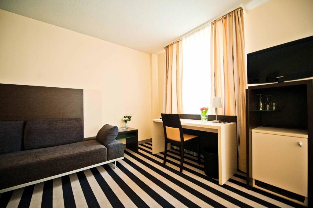 BRISTOL HOTEL FRANKFURT photo 3