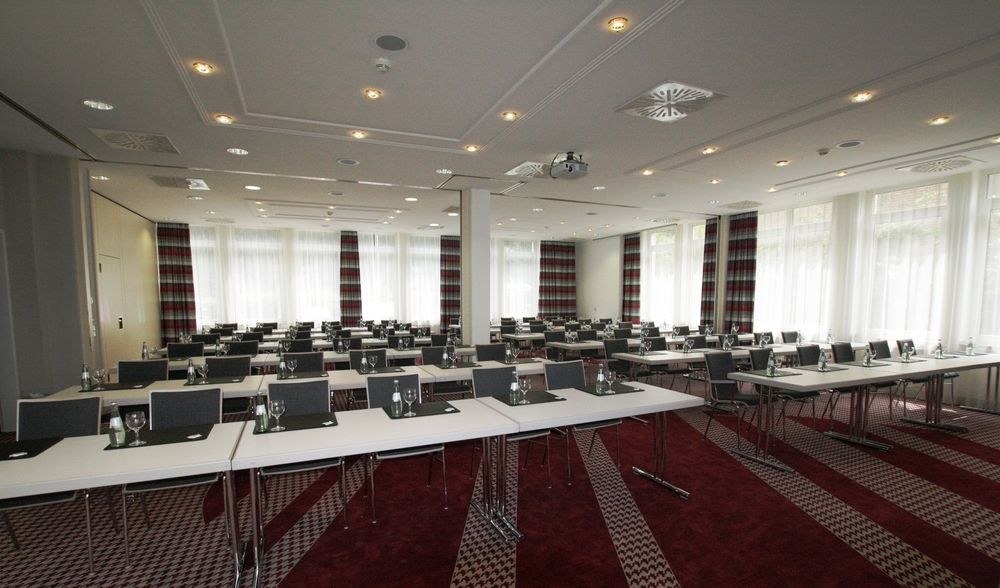 Holiday Inn Frankfurt Airport - Neu-Isenburg photo 1