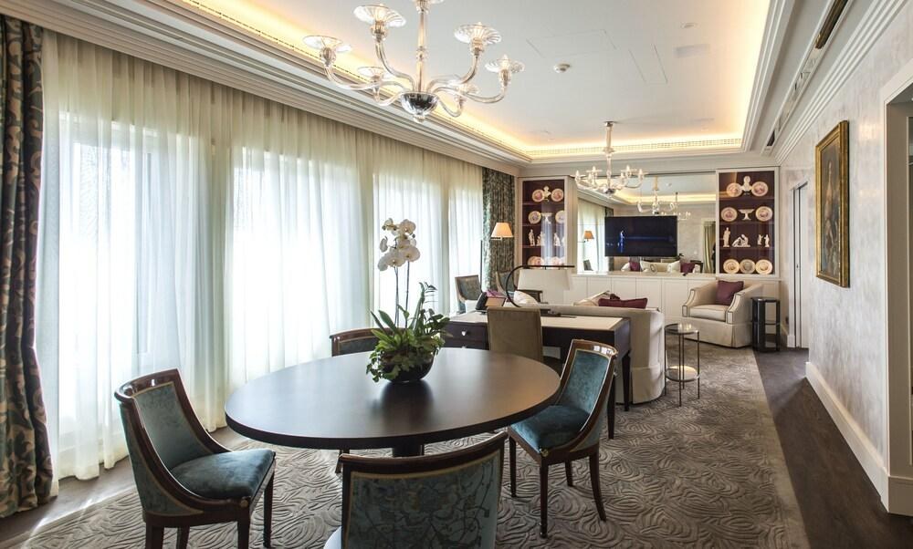 GRANDHOTEL HESSISCHER HOF photo 2